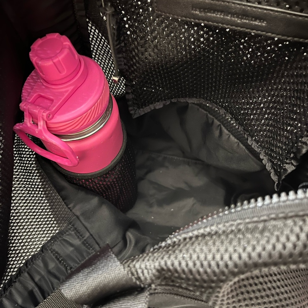 🍋Black Lululemon Tote/gym Bag - Picture 3 of 11